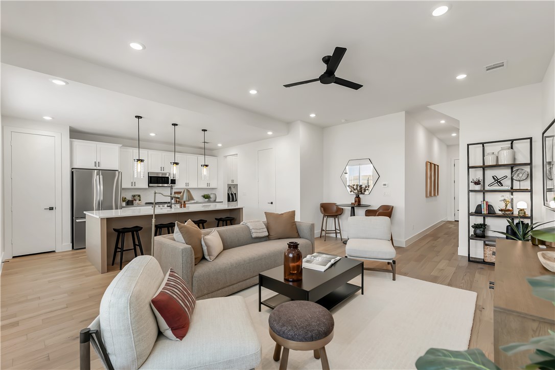 College Station, Texas 77840, United States, 4 Bedrooms Bedrooms, ,5 BathroomsBathrooms,Residential,Active,200628