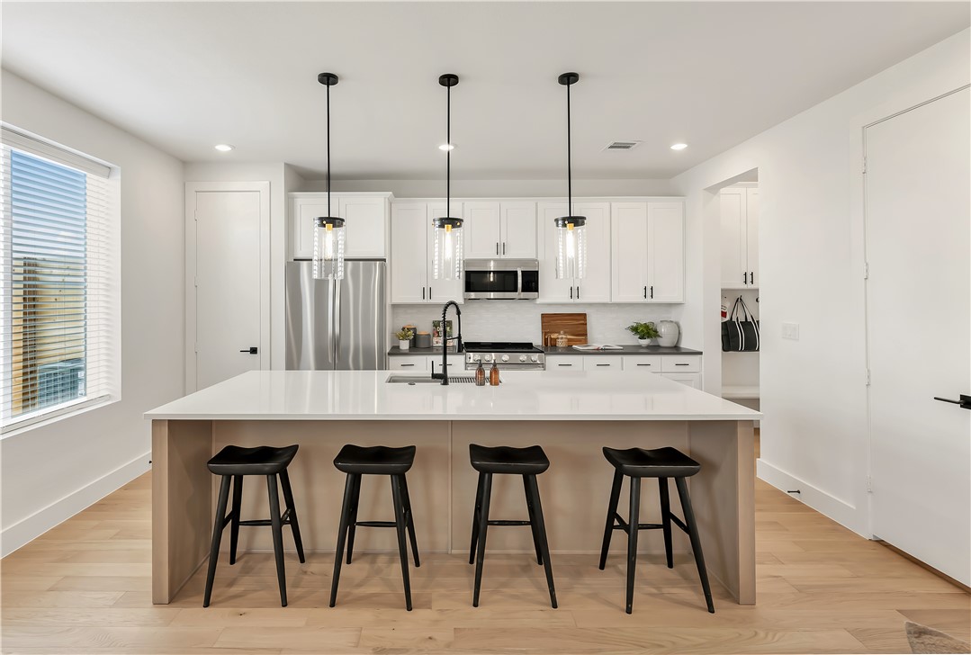 College Station, Texas 77840, United States, 4 Bedrooms Bedrooms, ,5 BathroomsBathrooms,Residential,Active,200628