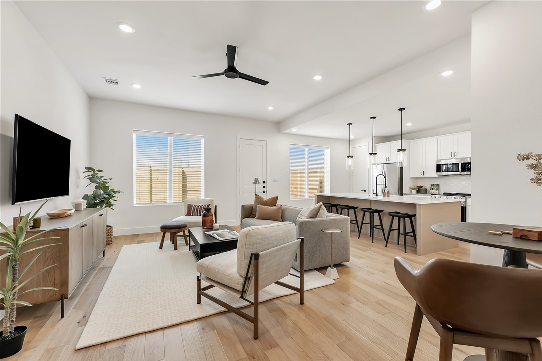 College Station, Texas 77840, United States, 4 Bedrooms Bedrooms, ,5 BathroomsBathrooms,Residential,Active,200628