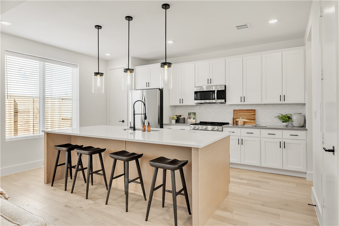 College Station, Texas 77840, United States, 4 Bedrooms Bedrooms, ,5 BathroomsBathrooms,Residential,Active,200628