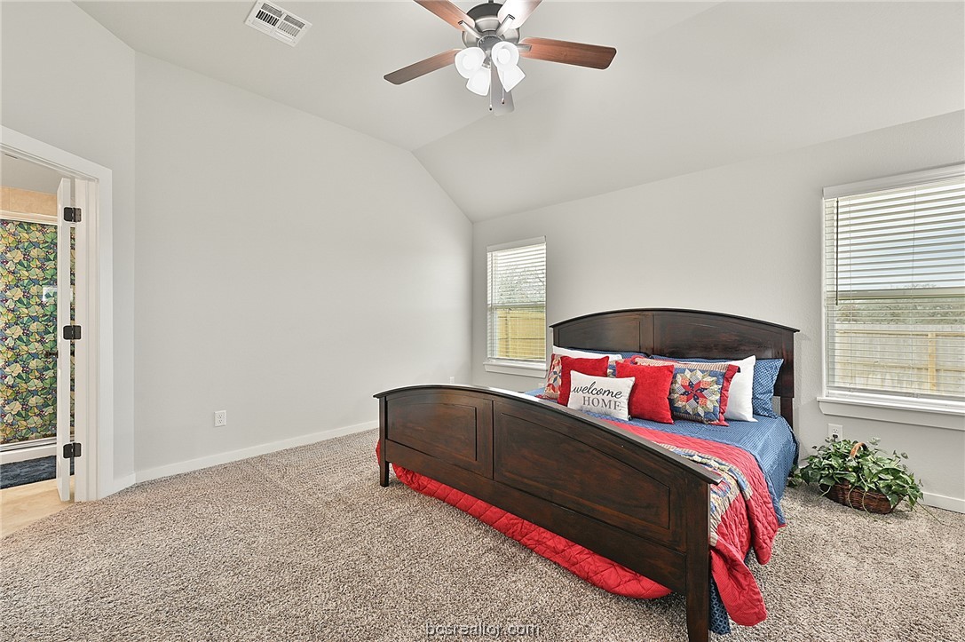 College Station, Texas 77845, United States, 4 Bedrooms Bedrooms, ,2 BathroomsBathrooms,Residential,Pending,65684