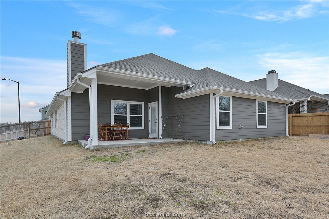 College Station, Texas 77845, United States, 4 Bedrooms Bedrooms, ,2 BathroomsBathrooms,Residential,Pending,65684