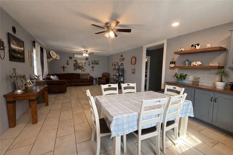 Tiny photo for 1010 Clay Circle, Somerville, TX 77879 (MLS # 26001667)