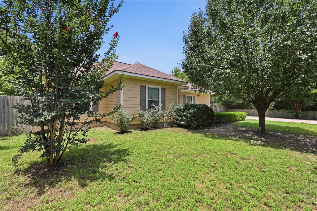 Photo of 348 Trinity Avenue, North Zulch, TX 77872 (MLS # 26009211)