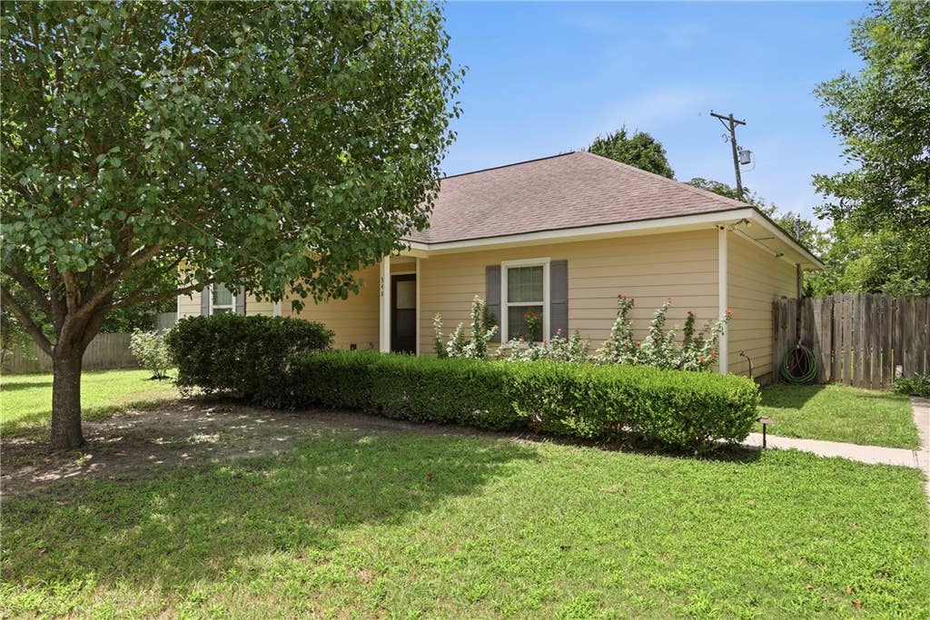 Photo of 348 Trinity Avenue, North Zulch, TX 77872 (MLS # 26009211)
