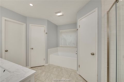 Tiny photo for 2009 Cobblestone Lane, Bryan, TX 77807 (MLS # 26005534)