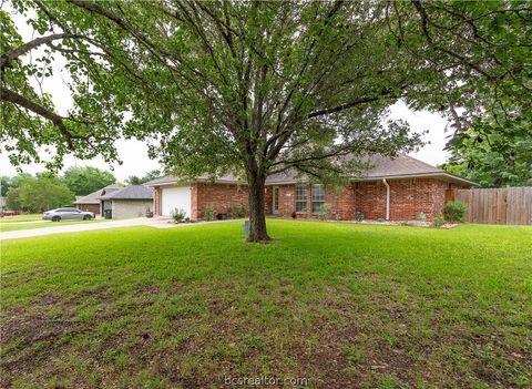 Tiny photo for 2009 Cobblestone Lane, Bryan, TX 77807 (MLS # 26005534)
