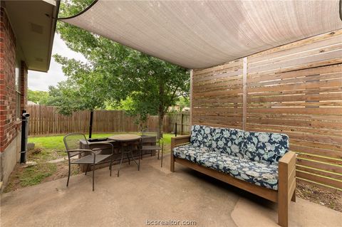 Tiny photo for 2009 Cobblestone Lane, Bryan, TX 77807 (MLS # 26005534)
