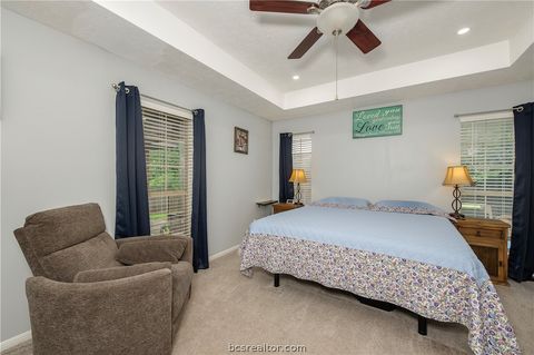 Tiny photo for 2009 Cobblestone Lane, Bryan, TX 77807 (MLS # 26005534)