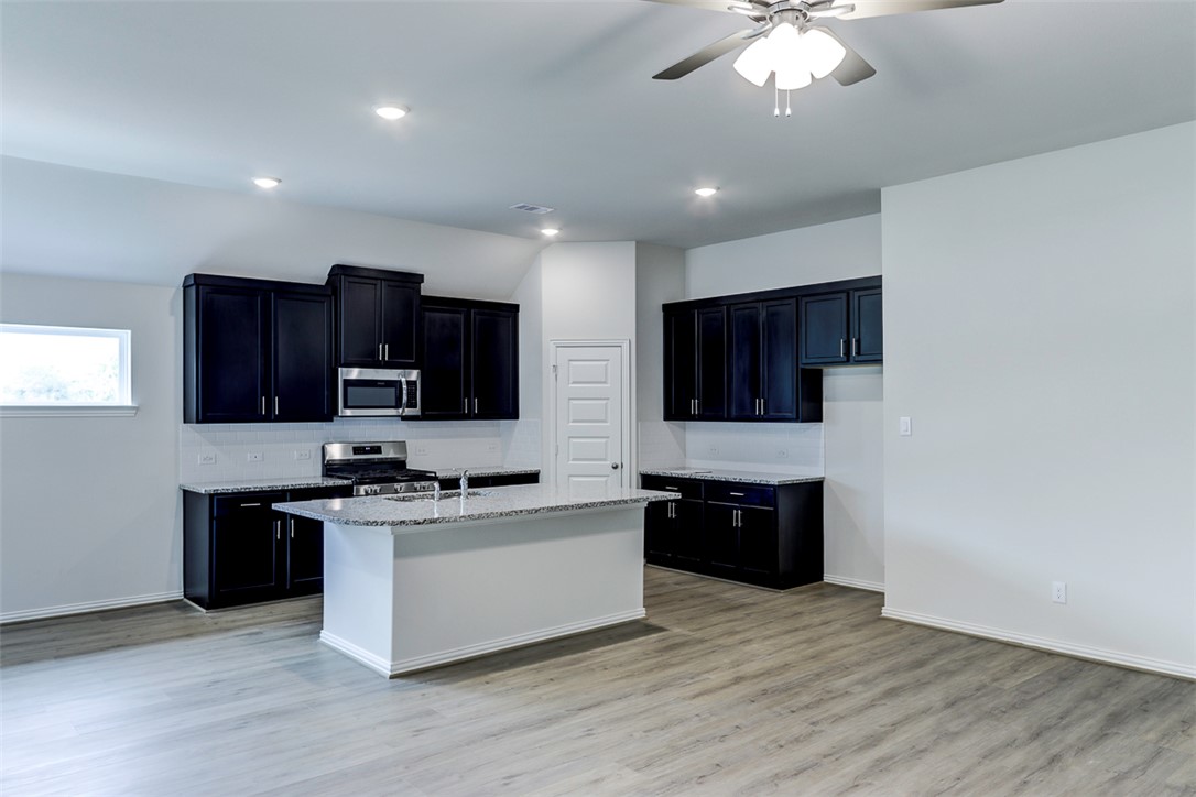 College Station, Texas 77845, United States, 4 Bedrooms Bedrooms, ,3 BathroomsBathrooms,Residential,Active,128965