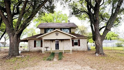 Tiny photo for 4 W Manning Street, Madisonville, TX 77864 (MLS # 26003782)