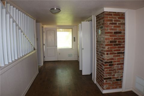 Tiny photo for 4 W Manning Street, Madisonville, TX 77864 (MLS # 26003782)