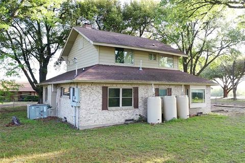 Tiny photo for 4 W Manning Street, Madisonville, TX 77864 (MLS # 26003782)