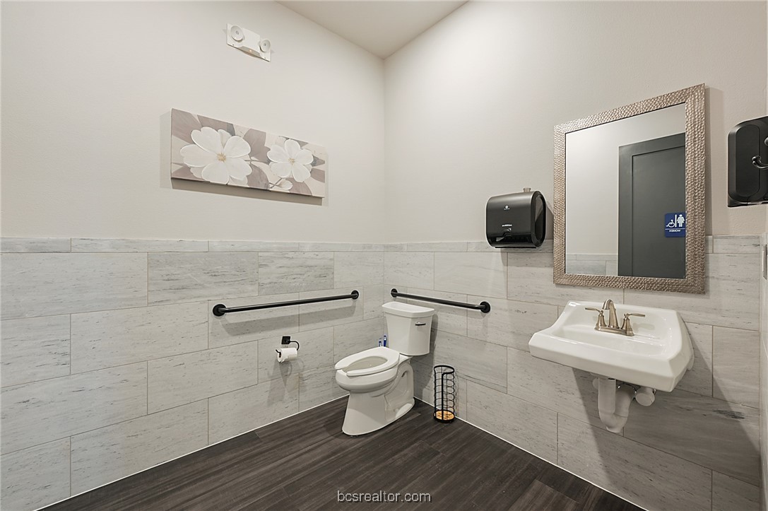 College Station, Texas 77845, United States, ,Residential,Pending,47583