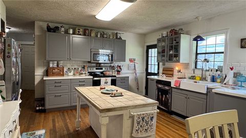 Tiny photo for 503 W Decherd St St, Franklin, TX 77856 (MLS # 26005382)