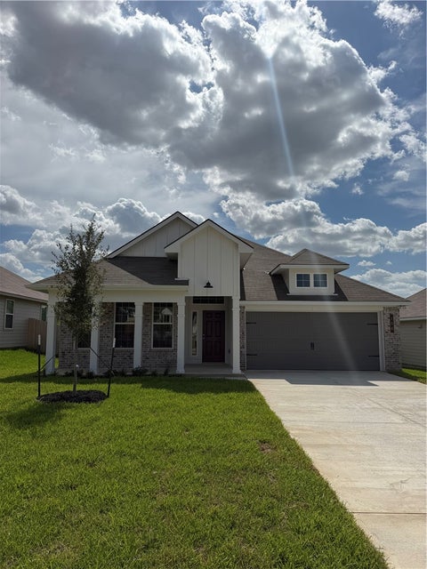 Photo of 106 Hejl Drive, Caldwell, TX 77836 (MLS # 26010624)