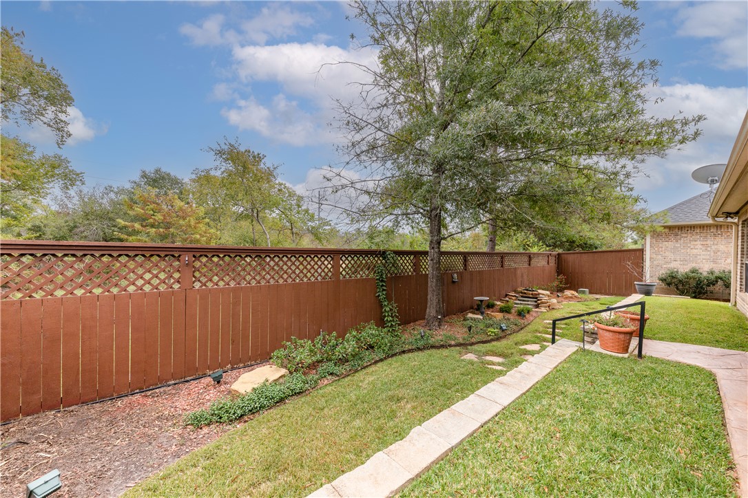 Bryan, Texas 77802, United States, 3 Bedrooms Bedrooms, ,3 BathroomsBathrooms,Residential,Active,33717