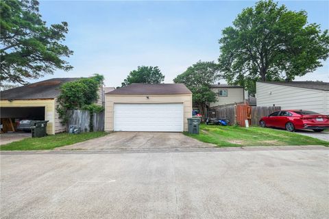 Tiny photo for 909 Westview Street, Bryan, TX 77802 (MLS # 26005237)