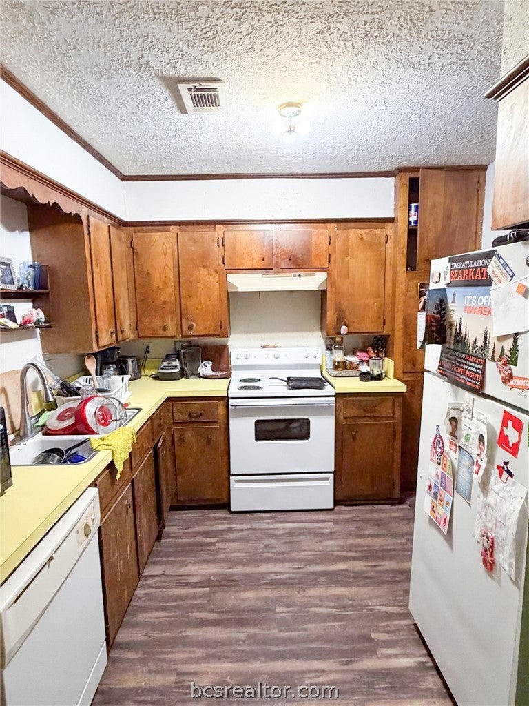 1227 Airline Drive