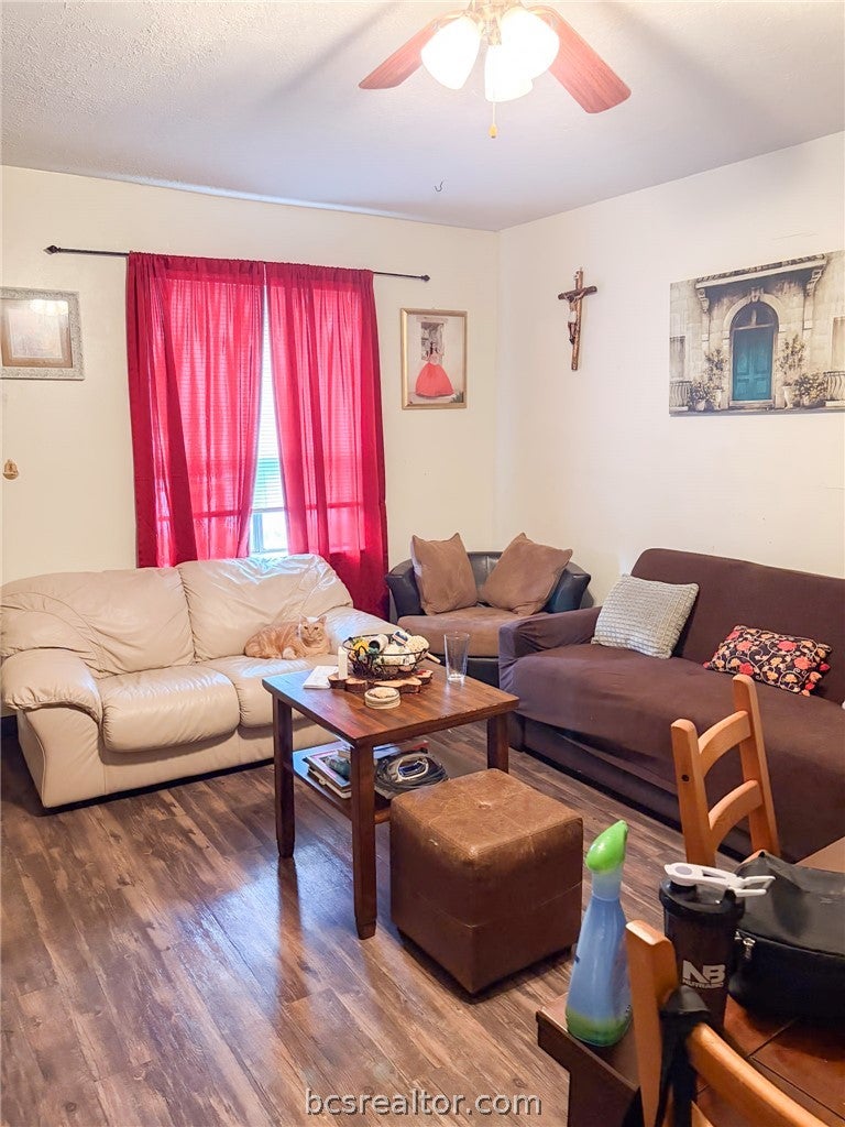 1227 Airline Drive