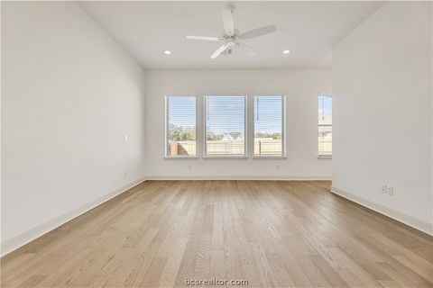 Tiny photo for 5084 Acadia Loop, Bryan, TX 77802 (MLS # 26004281)