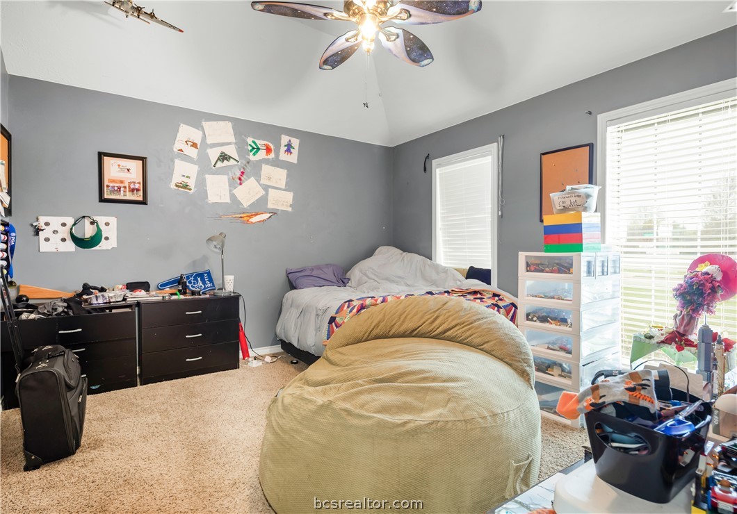 College Station, Texas 77845, United States, 5 Bedrooms Bedrooms, ,3 BathroomsBathrooms,Residential,Pending,62059