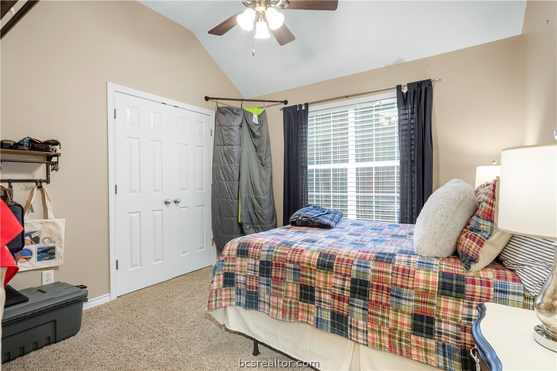 College Station, Texas 77845, United States, 5 Bedrooms Bedrooms, ,3 BathroomsBathrooms,Residential,Pending,62059