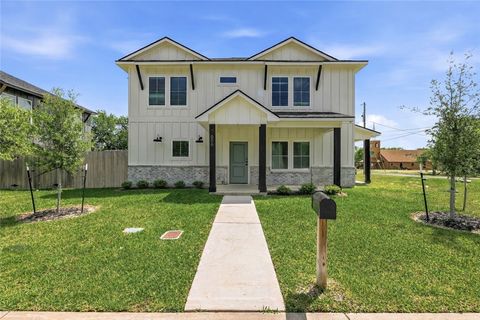Photo of 606 Banks Street, College Station, TX 77840 (MLS # 26003558)