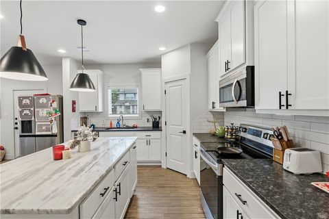 Tiny photo for 606 Banks Street, College Station, TX 77840 (MLS # 26003558)