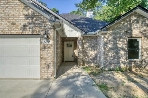 Tiny photo for 1112 Holly Springs Street, Huntsville, TX 77320 (MLS # 26003241)