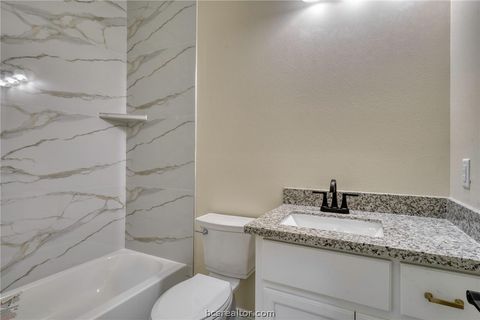 Tiny photo for 1112 Holly Springs Street, Huntsville, TX 77320 (MLS # 26003241)