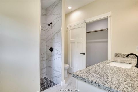 Tiny photo for 1112 Holly Springs Street, Huntsville, TX 77320 (MLS # 26003241)