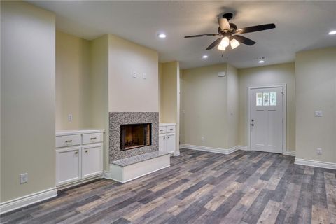 Tiny photo for 1112 Holly Springs Street, Huntsville, TX 77320 (MLS # 26003241)