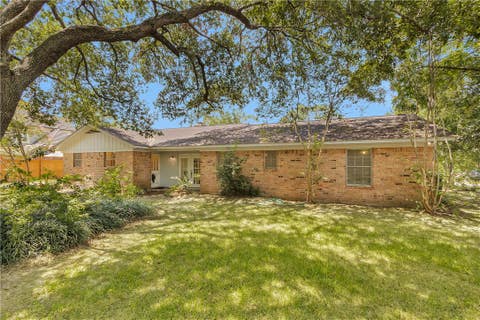 Tiny photo for 602 Gibbs Street, Navasota, TX 77868 (MLS # 26010048)