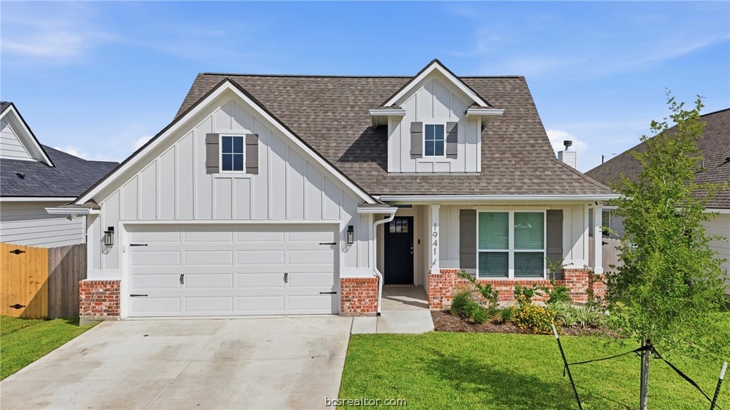 Photo of 1941 Pinemont View Drive, Bryan, TX 77807 (MLS # 26012051)