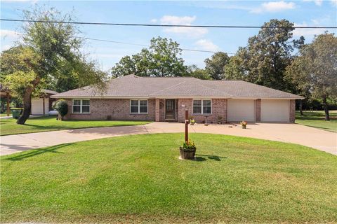 125 Golfview Drive Hilltop Lakes TX 77871