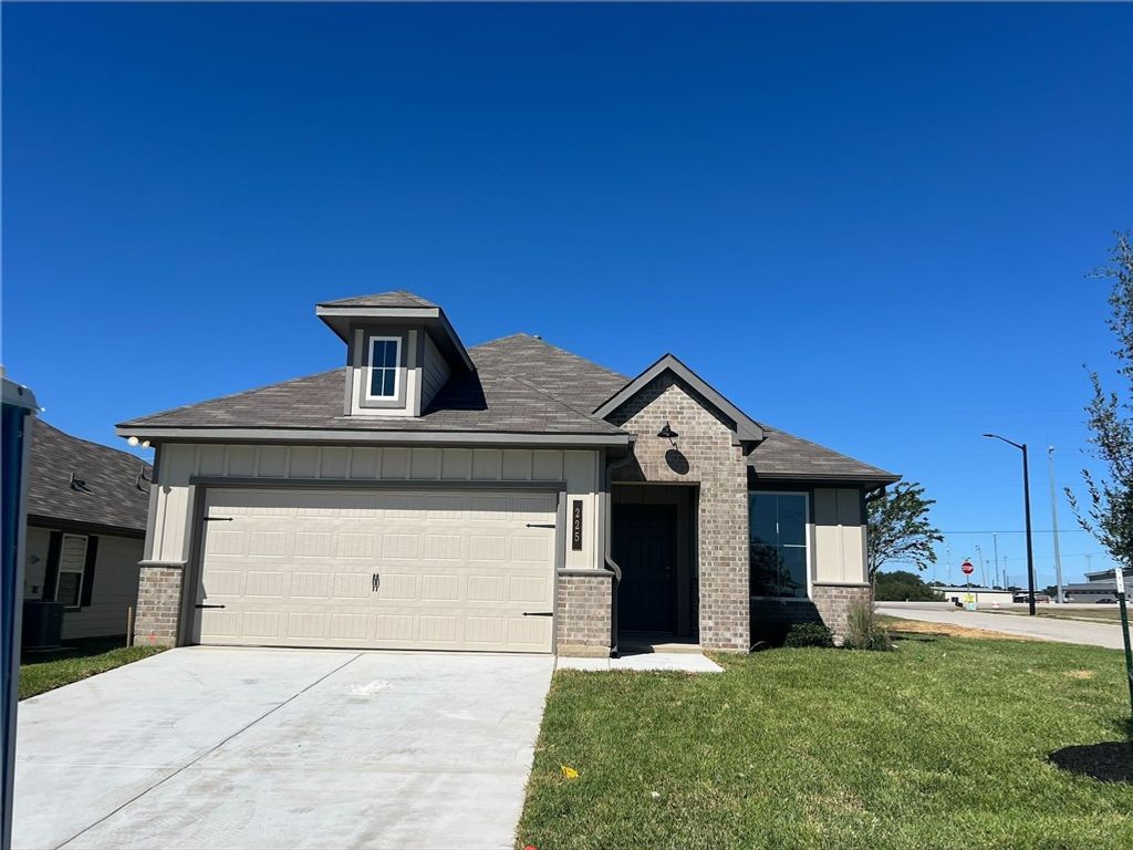 Photo of 225 Cross Lane, Caldwell, TX 77836 (MLS # 25012426)
