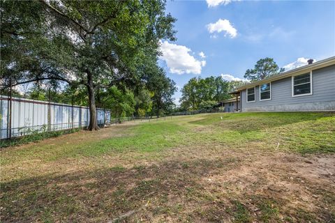 Tiny photo for 1102 N. Pecan Street St, Caldwell, TX 77836 (MLS # 25010467)