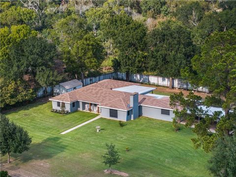 Tiny photo for 1102 N. Pecan Street St, Caldwell, TX 77836 (MLS # 25010467)