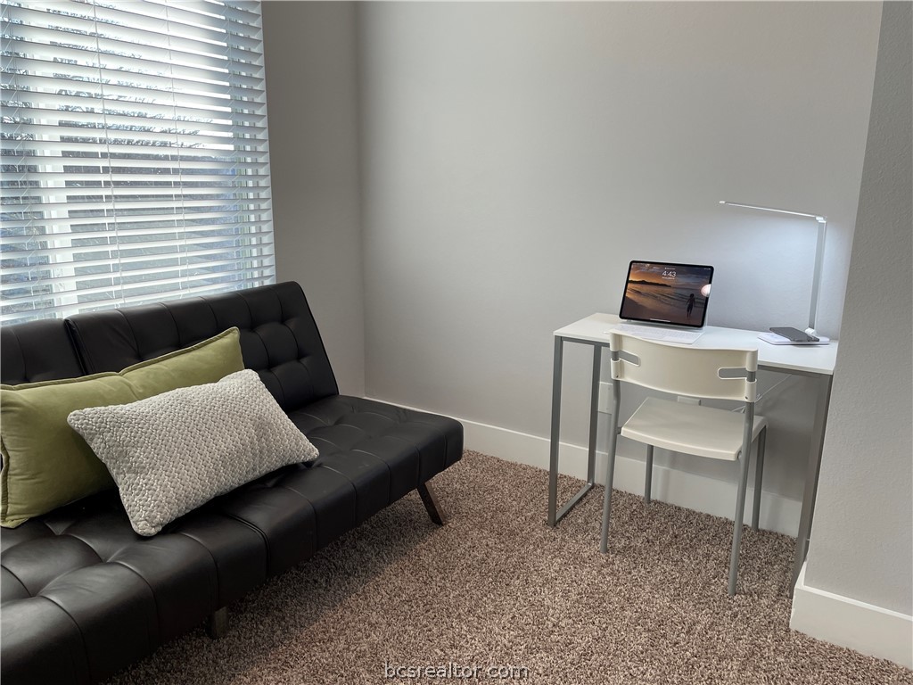 Bryan, Texas 77803, United States, 1 Bedroom Bedrooms, ,2 BathroomsBathrooms,Residential,Pending,57375