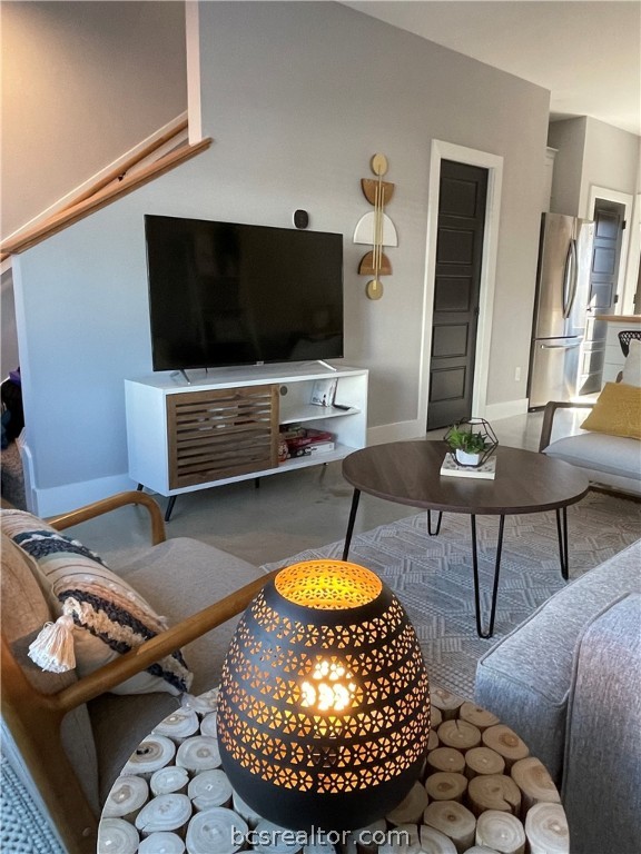 Bryan, Texas 77803, United States, 1 Bedroom Bedrooms, ,2 BathroomsBathrooms,Residential,Pending,57375