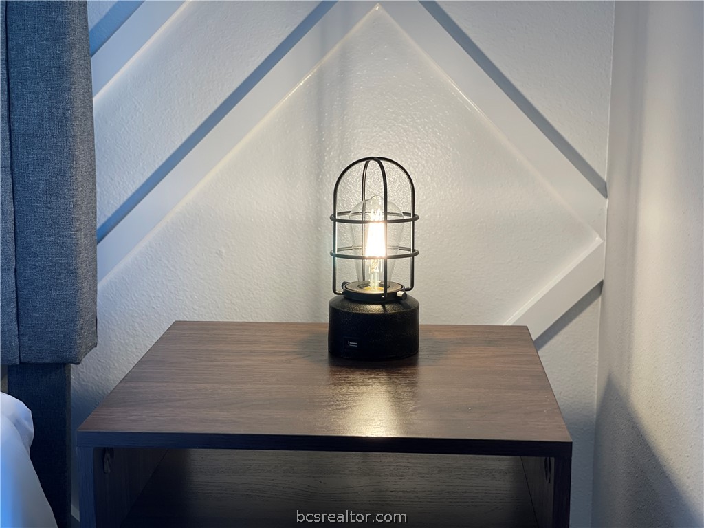 Bryan, Texas 77803, United States, 1 Bedroom Bedrooms, ,2 BathroomsBathrooms,Residential,Pending,57375