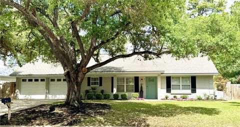 Tiny photo for 3811 CARTER CREEK Pkwy, Bryan, TX 77802 (MLS # 26002275)