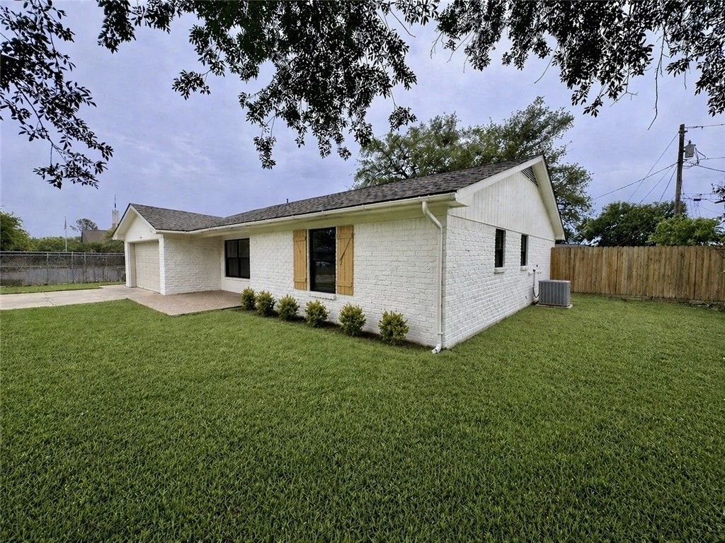 Photo of 2402 Barak Lane, Bryan, TX 77802 (MLS # 26004919)