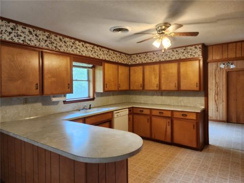 Tiny photo for 403 S Main Street, Caldwell, TX 77836 (MLS # 26005119)
