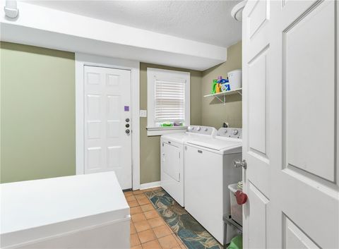 Tiny photo for 500 N Washington Avenue, Bryan, TX 77803 (MLS # 26004373)