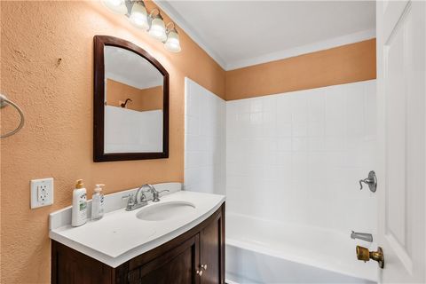 Tiny photo for 500 N Washington Avenue, Bryan, TX 77803 (MLS # 26004373)