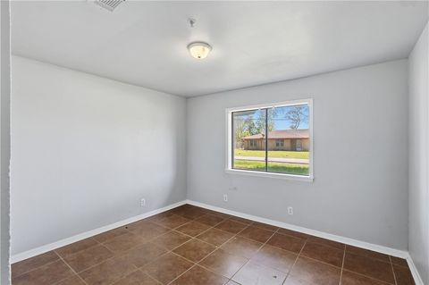 Tiny photo for 103 E Viser Street, Madisonville, TX 77864 (MLS # 26003647)