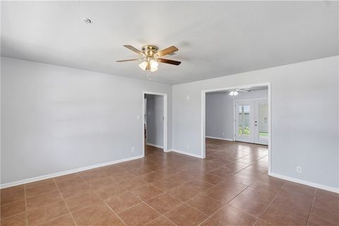 Tiny photo for 103 E Viser Street, Madisonville, TX 77864 (MLS # 26003647)