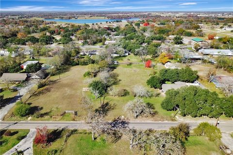 Tiny photo for 1523 E Morris Street, Madisonville, TX 77864 (MLS # 26000414)